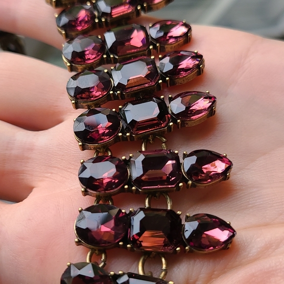 Ann Taylor necklace. Can be worn dressed up or down. Beautiful sparkle. - Picture 1 of 5